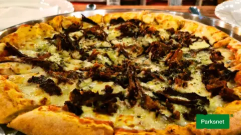 parksnet-imagem-galeria-ingresso-rodizio-de-pizzas-em-gramado.-rodizio-reino-da-boemia-690573e15824d_3.webp